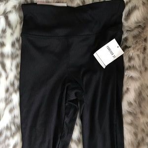 NWT Ribbed High-Rise Legging